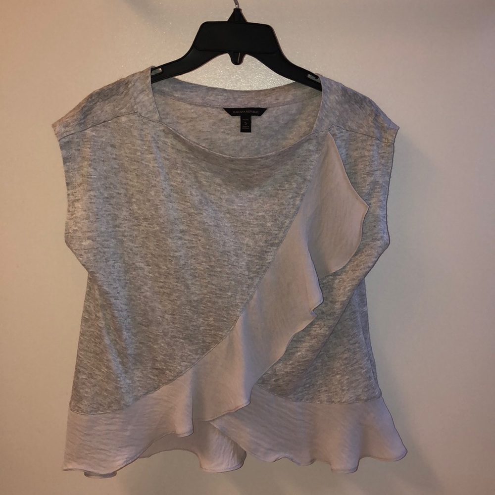 Banana Republic Ruffle cap sleeve tank top